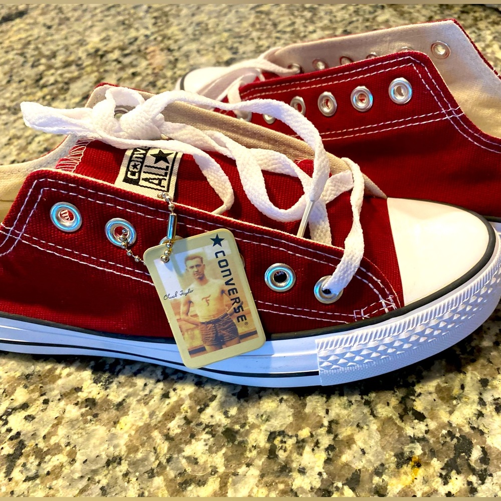 Women’s converse